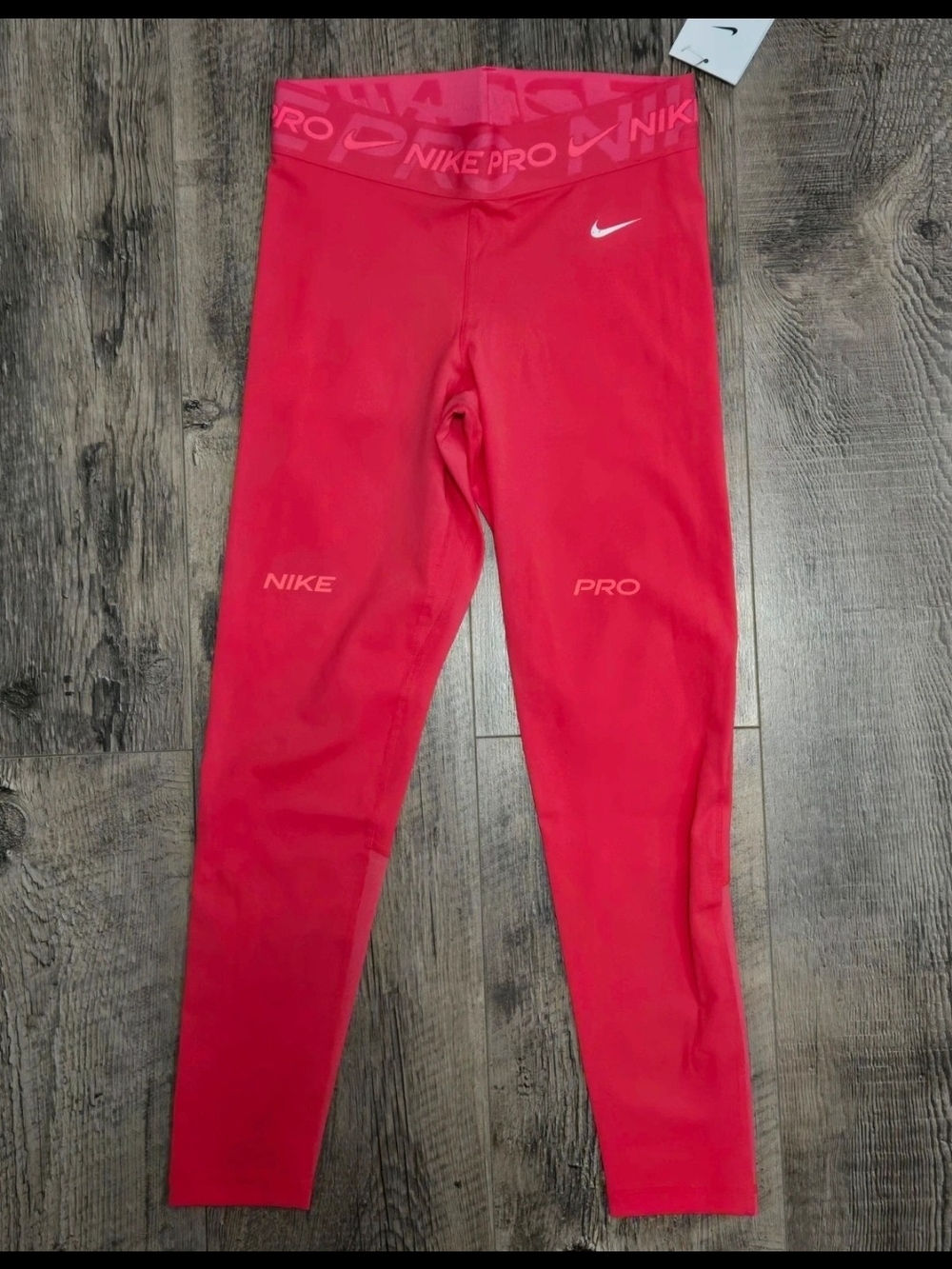 Women's Nike Pro Leggings in Hot Pink